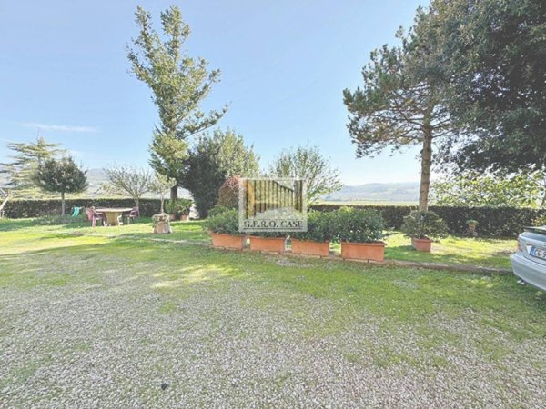 casa indipendente in vendita ad Orvieto in zona Ciconia