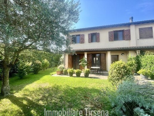 casa indipendente in vendita ad Orvieto in zona Bagni