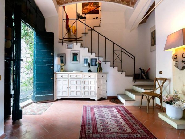 intera palazzina in vendita ad Orvieto