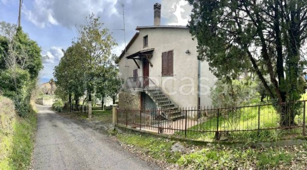 casa indipendente in vendita ad Orvieto in zona Fossatello