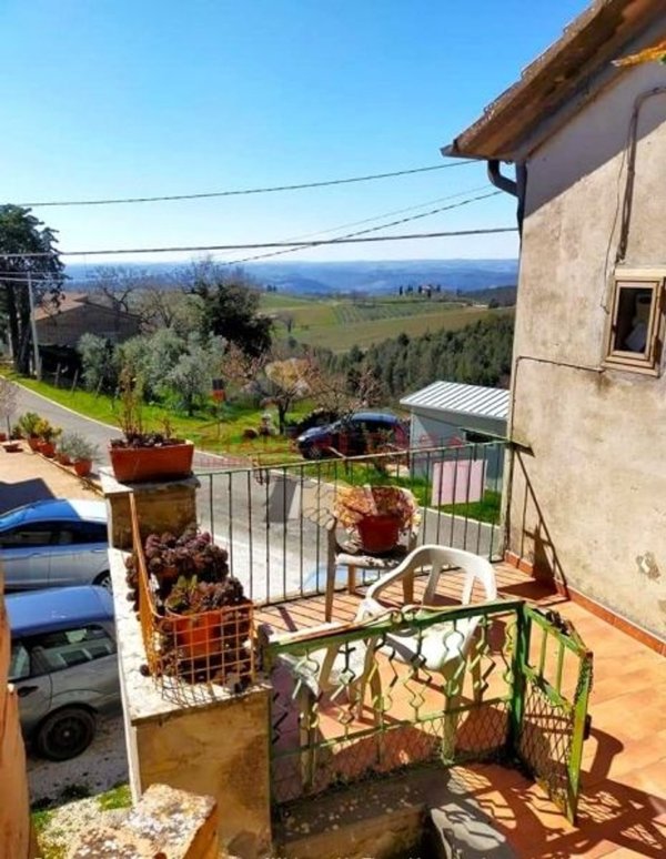 casa indipendente in vendita ad Orvieto in zona Fossatello