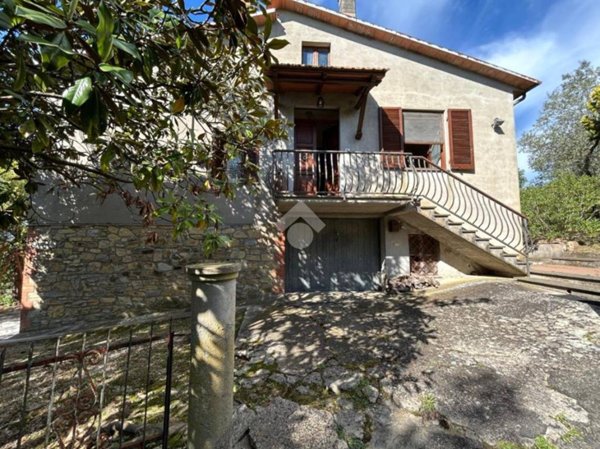casa indipendente in vendita ad Orvieto in zona Fossatello