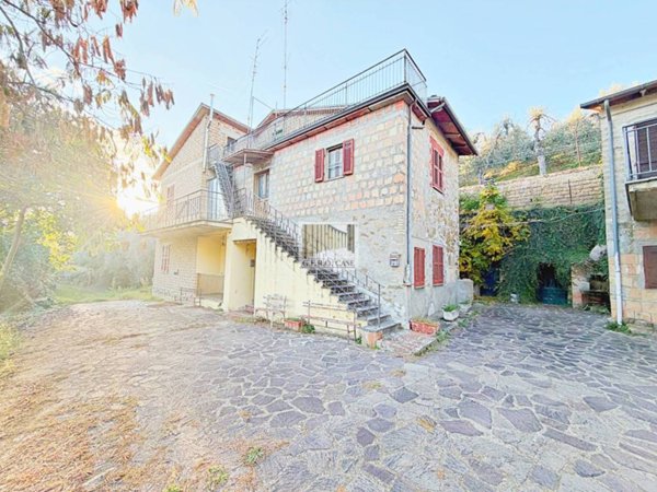 casa indipendente in vendita ad Orvieto