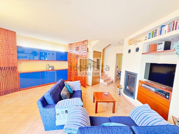 esavano in vendita ad Orvieto in zona Bagni