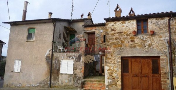 casa indipendente in vendita ad Orvieto in zona Fossatello