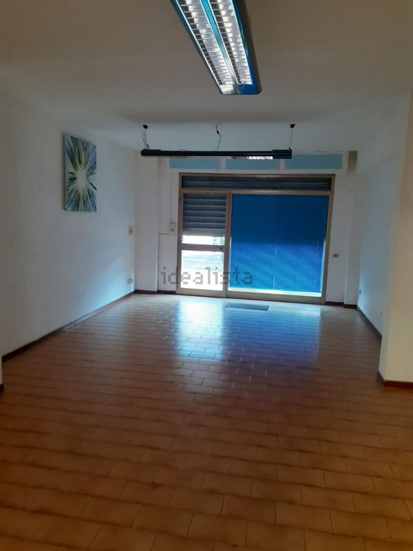 locale commerciale in vendita ad Orvieto