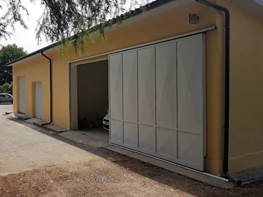 locale di sgombero in vendita ad Orvieto in zona Ciconia