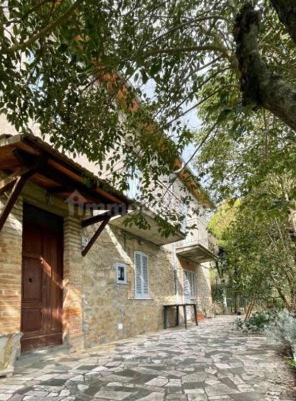 casa indipendente in vendita ad Orvieto in zona Corbara