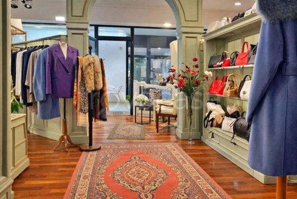 negozio in vendita ad Orvieto in zona Orvieto Scalo