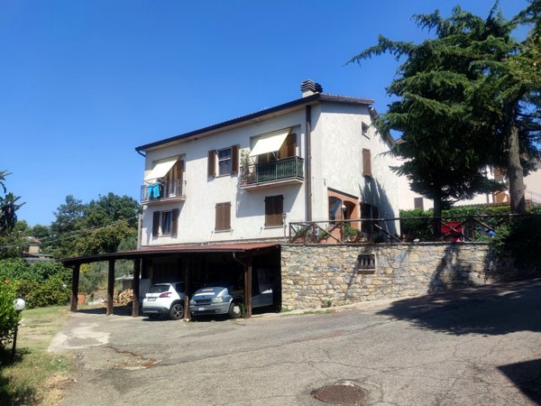 casa indipendente in vendita ad Orvieto in zona Fossatello