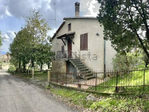 casa indipendente in vendita ad Orvieto in zona Ciconia