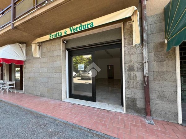 negozio in affitto ad Orvieto in zona Ciconia