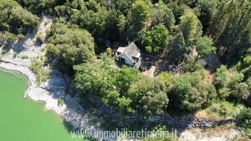 casa indipendente in vendita ad Orvieto in zona Corbara