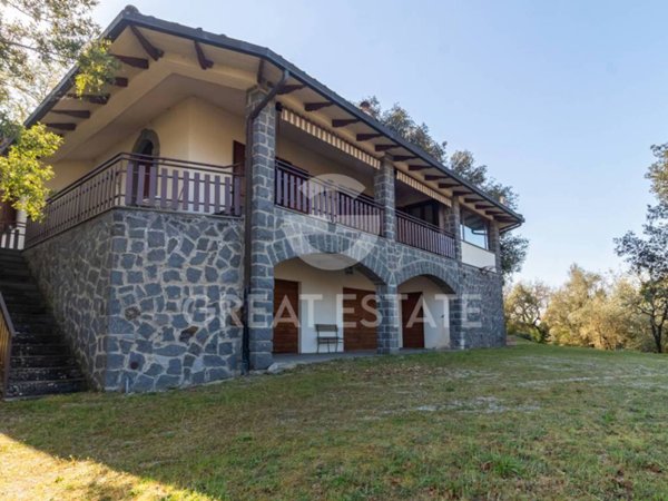 casa indipendente in vendita ad Orvieto in zona Corbara