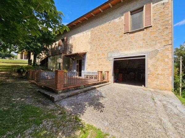 casa indipendente in vendita ad Orvieto in zona Bagni