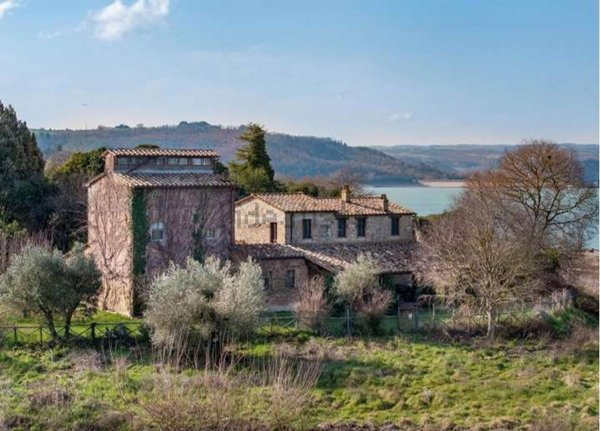 casale in vendita ad Orvieto in zona Corbara