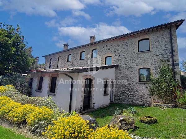 casale in vendita ad Orvieto in zona Bagni