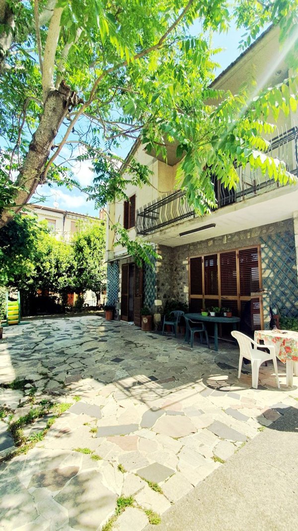 casa indipendente in vendita ad Orvieto in zona Sferracavallo