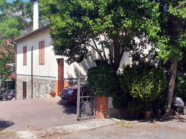 casa indipendente in vendita ad Orvieto in zona Sferracavallo