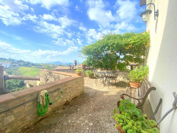 appartamento in vendita ad Otricoli in zona Poggio