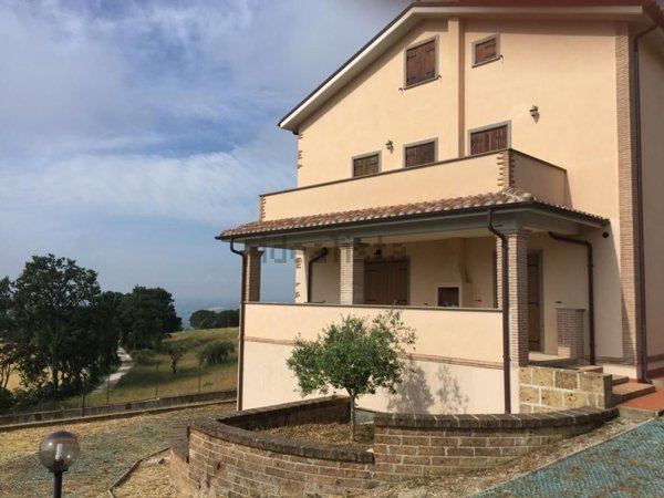 casa indipendente in vendita ad Otricoli