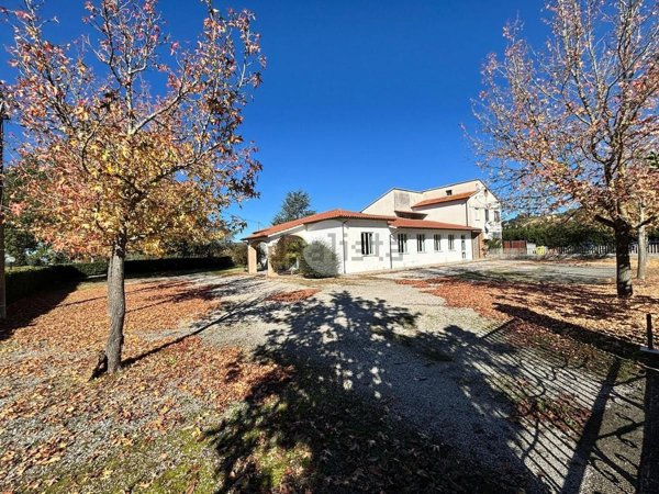 pentavano in vendita ad Otricoli