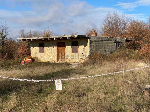 quadrivano in vendita a Parrano