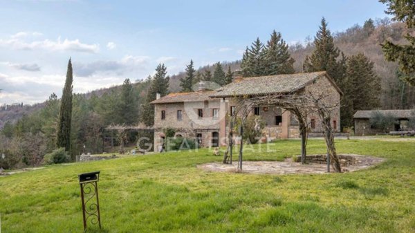 casa indipendente in vendita a Parrano