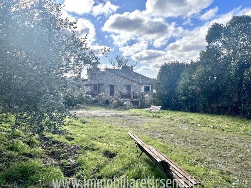 casale in vendita a Parrano