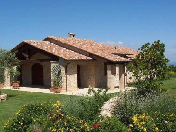 casa indipendente in vendita a Parrano