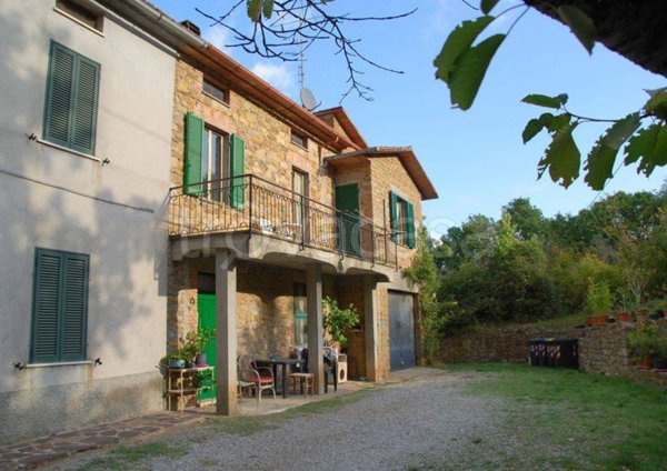 casa indipendente in vendita a Parrano