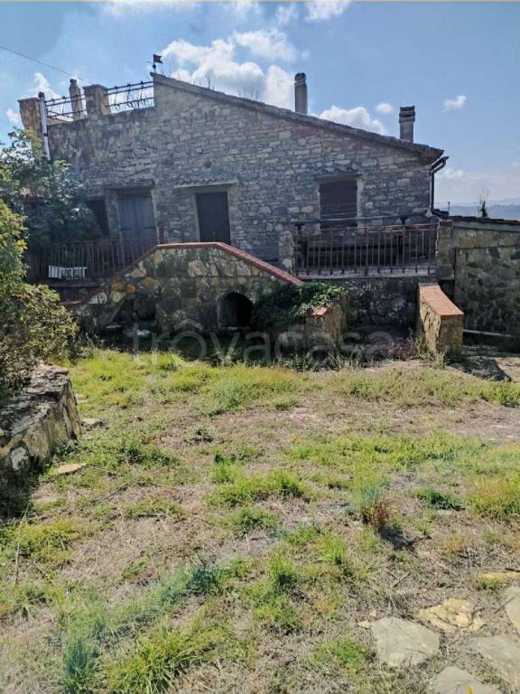 casa indipendente in vendita a Parrano