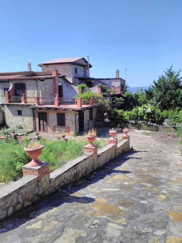 quadrivano in vendita a Parrano