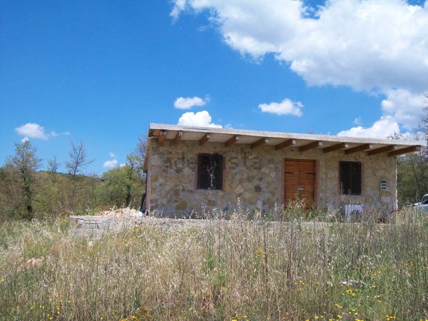 casa indipendente in vendita a Parrano