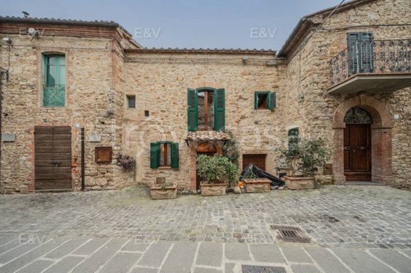 casa indipendente in vendita a Parrano