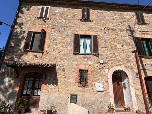 casa indipendente in vendita a Parrano in zona Frattaguida