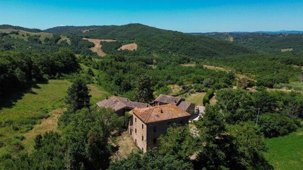 casale in vendita a Parrano