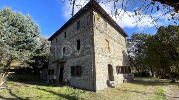 casa indipendente in vendita a Parrano