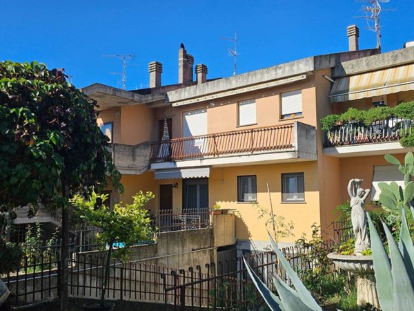 appartamento in vendita a Penna in Teverina