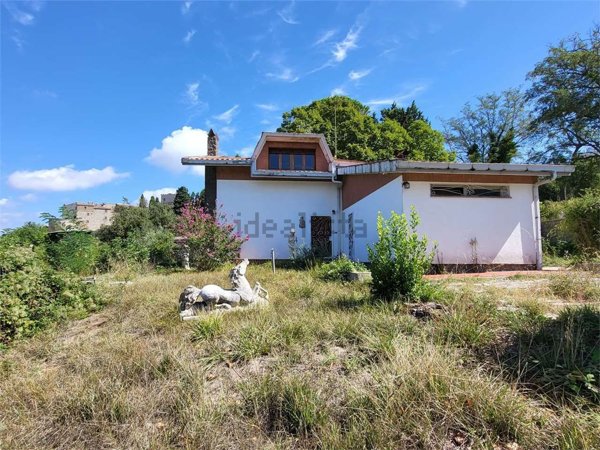 casa indipendente in vendita a Penna in Teverina