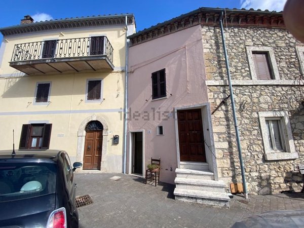 appartamento in vendita a Penna in Teverina