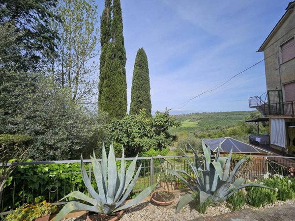 appartamento in vendita a Penna in Teverina