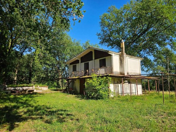 casa indipendente in vendita a Penna in Teverina