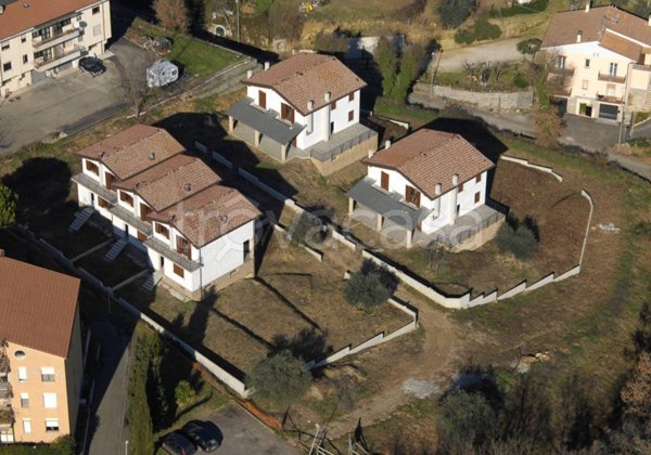 casa indipendente in vendita a Penna in Teverina
