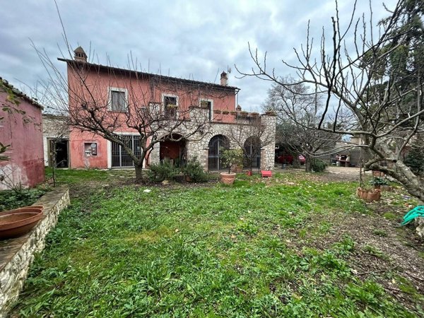 casale in vendita a Penna in Teverina