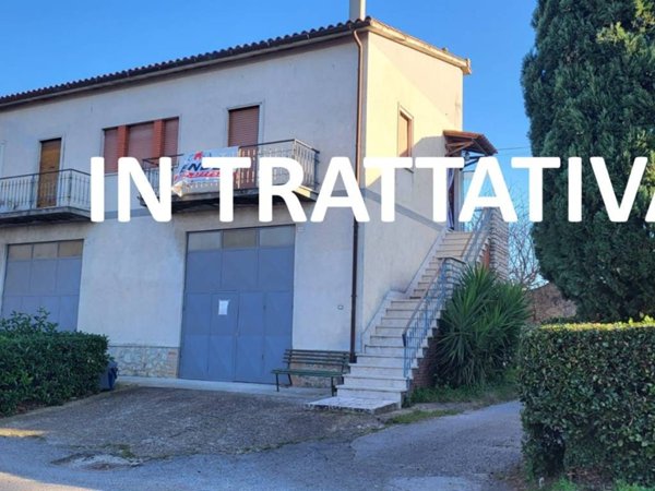 casa indipendente in vendita a Penna in Teverina