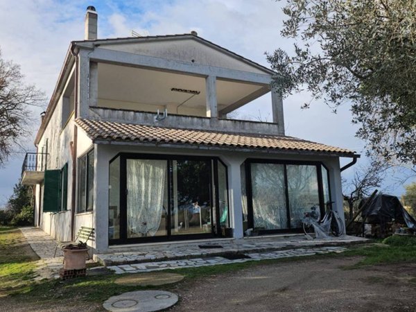 casa indipendente in vendita a Penna in Teverina