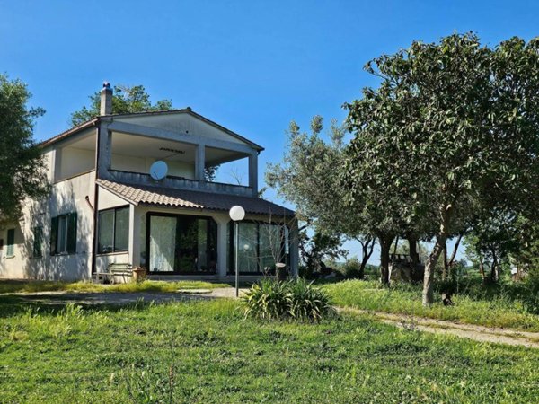 casa indipendente in vendita a Penna in Teverina