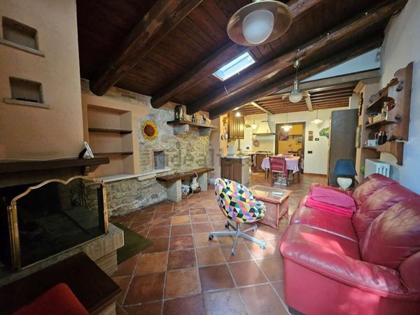 appartamento in vendita a Penna in Teverina