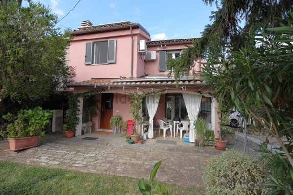 casa indipendente in vendita a Penna in Teverina